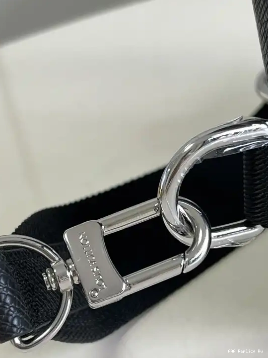 AAA Replica Ru VUITTON SLING AVENUE BAG LOUIS 0605